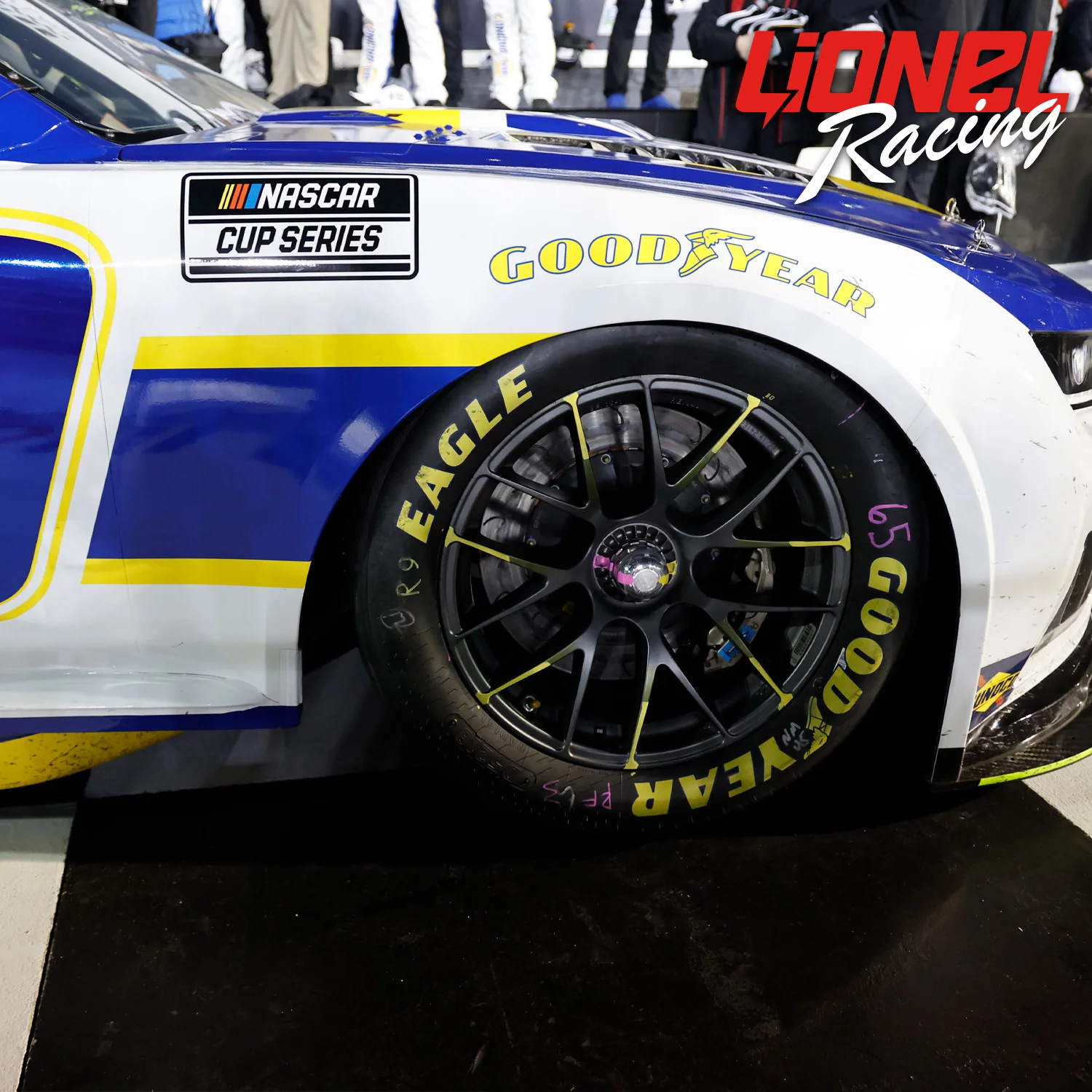 Chase Elliott Daytona Duel 2 Race Win 1:24 Standard 2026 Diecast Car Preorder - Currently Projected October - Image 3