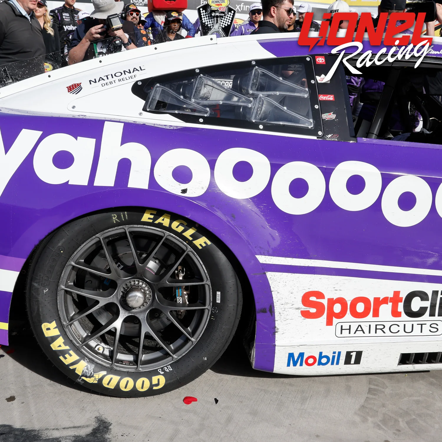Denny Hamlin Las Vegas Race Win 1:24 Standard 2026 Diecast Car Preorder - Currently Projected October - Image 5